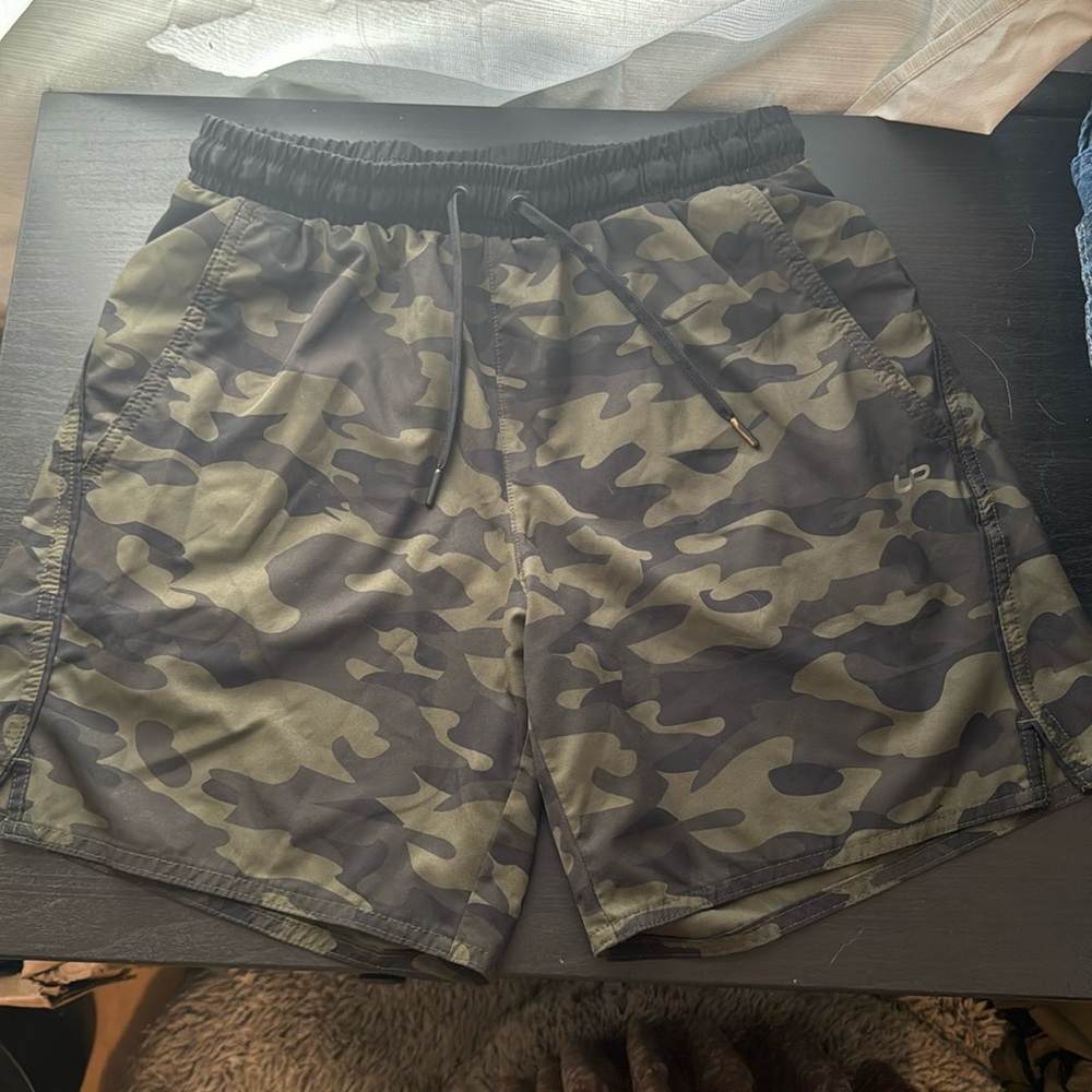 Unipro small quick dry camo shorts